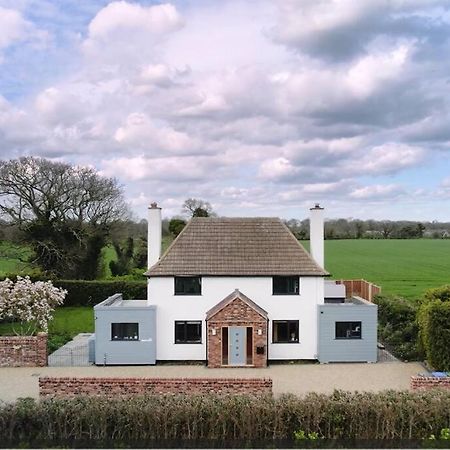 Covehithe House-Coastal Luxury- Sleeps 12-With Huge Swimspa! Wrentham Extérieur photo