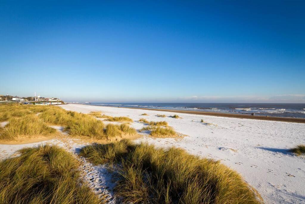 Covehithe House-Coastal Luxury- Sleeps 12-With Huge Swimspa! Wrentham Extérieur photo