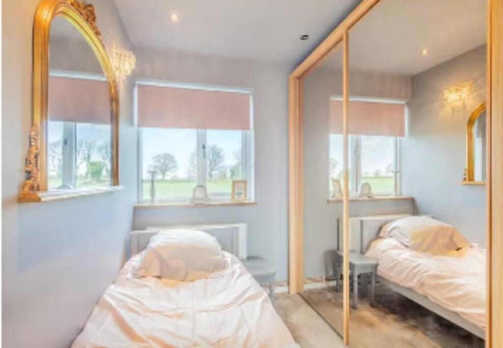 Covehithe House-Coastal Luxury- Sleeps 12-With Huge Swimspa! Wrentham Extérieur photo