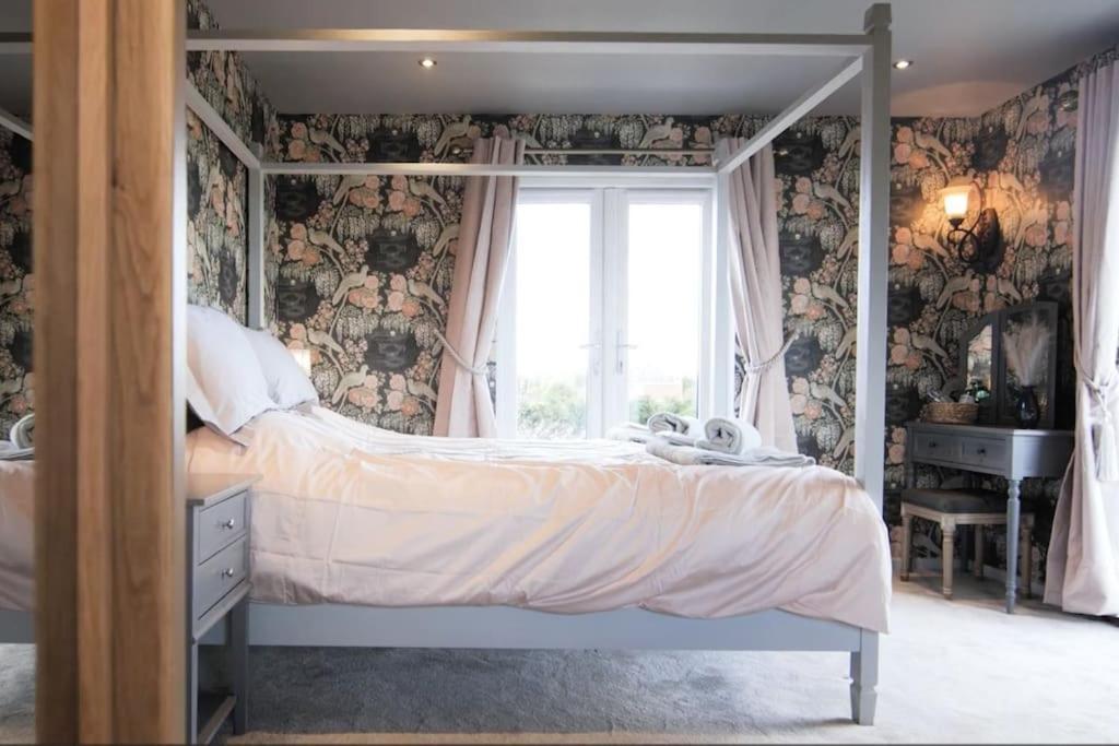 Covehithe House-Coastal Luxury- Sleeps 12-With Huge Swimspa! Wrentham Extérieur photo