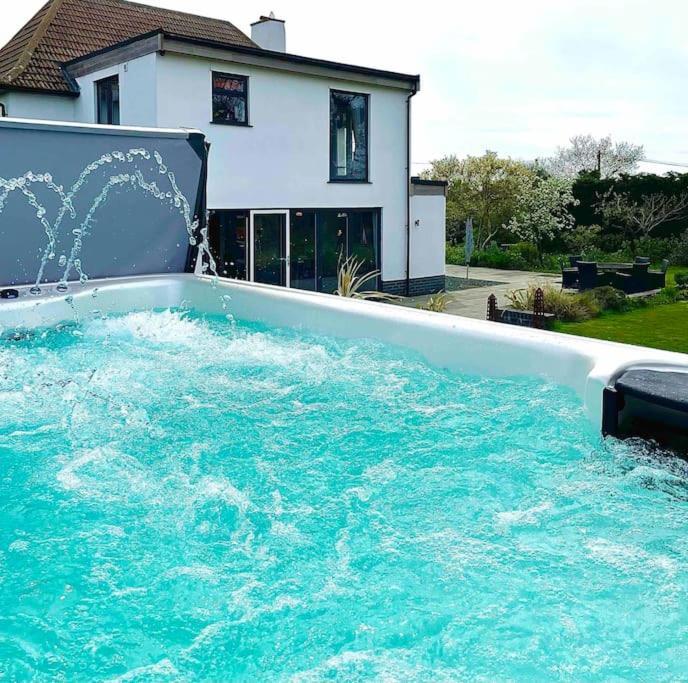Covehithe House-Coastal Luxury- Sleeps 12-With Huge Swimspa! Wrentham Extérieur photo