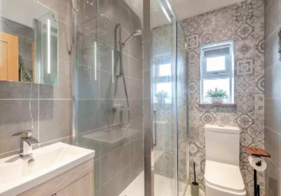 Covehithe House-Coastal Luxury- Sleeps 12-With Huge Swimspa! Wrentham Extérieur photo