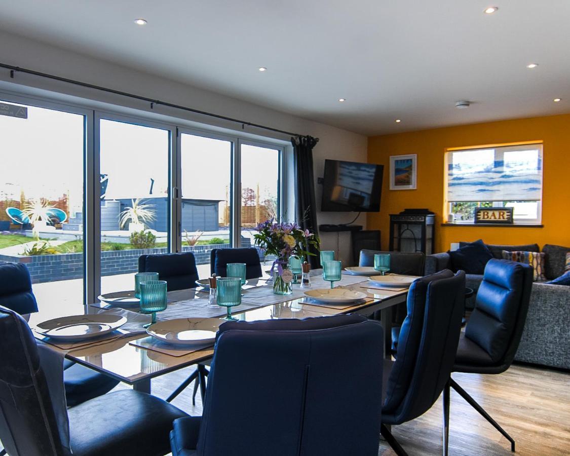 Covehithe House-Coastal Luxury- Sleeps 12-With Huge Swimspa! Wrentham Extérieur photo