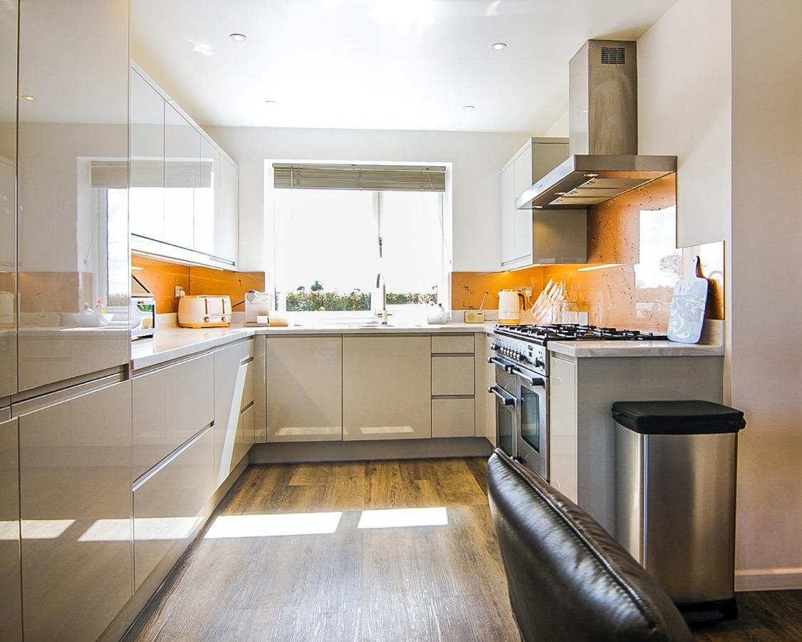 Covehithe House-Coastal Luxury- Sleeps 12-With Huge Swimspa! Wrentham Extérieur photo